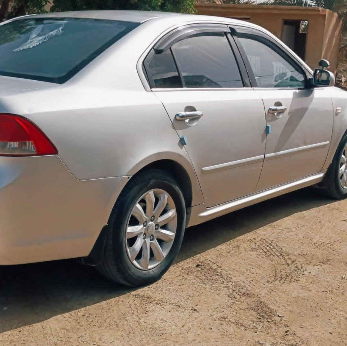 اللهم صلي ع محمد ول محمد
اوبتيما للبيع موديل 9 خليجي رقم بغداد لون سلفر
 بيه قطعتين تبديل مال كصه اصلي   مكينته 2000 دوش شرط مامفتوحه
 حداديه جديده تخم تاير بل باكيت دواخل لونين 
تبريد شغال   سياره احلئ  من صور بعد   مكاني السماوه   رقم ***********
