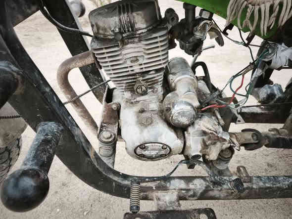 سلام عليكم ستوته للبيع بيه رقم شاصي وبليته اوراقه ضايعه شاصيه كفاله عامه محركه بيه عطل سعر 450وبيه مجال مكاني البصره لزبير مقابل البترو  اكفلك سرقه رقم الواتساب ***********
