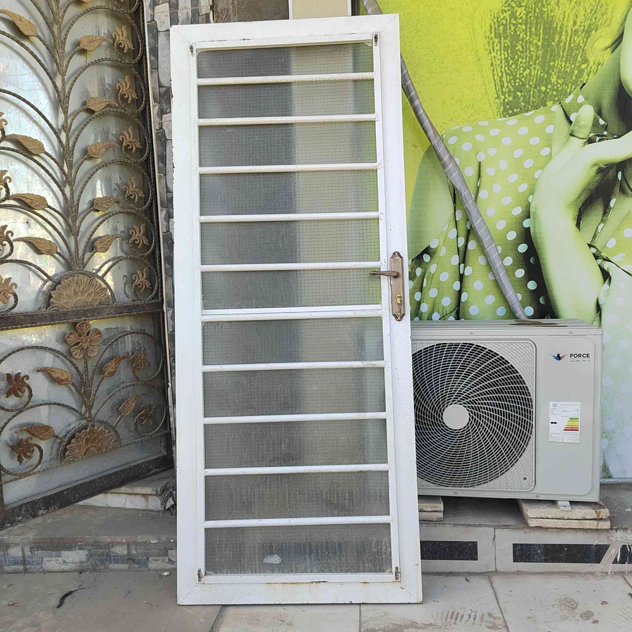 مكلف بل نشر غراض لبيع بسعر مناسب  مامتواجد على الفيس رقم صاحب الغراض ***********
