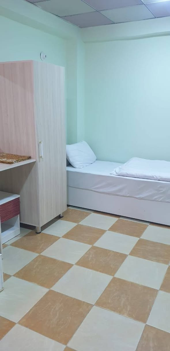 🏨 فندق الميقات السياحي

إذا تبحث عن الراحة والنظافة أثناء زيارتك للنجف الأشرف، فندق النجم الذهبي يرحب بيكم بكل سرور.

📍 الموقع: شارع المدينه ويبعد عن الامام 8 دقايق مشي

نوفر غرفًا:
🛏️ ثنائية
🛏️ ثلاثية
🛏️ رباعية

جميع الغرف:
❄️ مكيفة بالكامل
📶 مزودة بخدمة إنترنت (Wi-Fi)
🚿 تحتوي على صحيات (WC) خاصة
✨ نظيفة ومريحة، ومناسبة للعوائل والزائرين الكرام.

أهلاً وسهلاً بكم، ونسعد بخدمتكم ونتمنى لكم إقامة مريحة ومميزة في فندق الميقات السياحي 
للتواصل والاستفسار عبر الاتصال او وتساب ..***********
