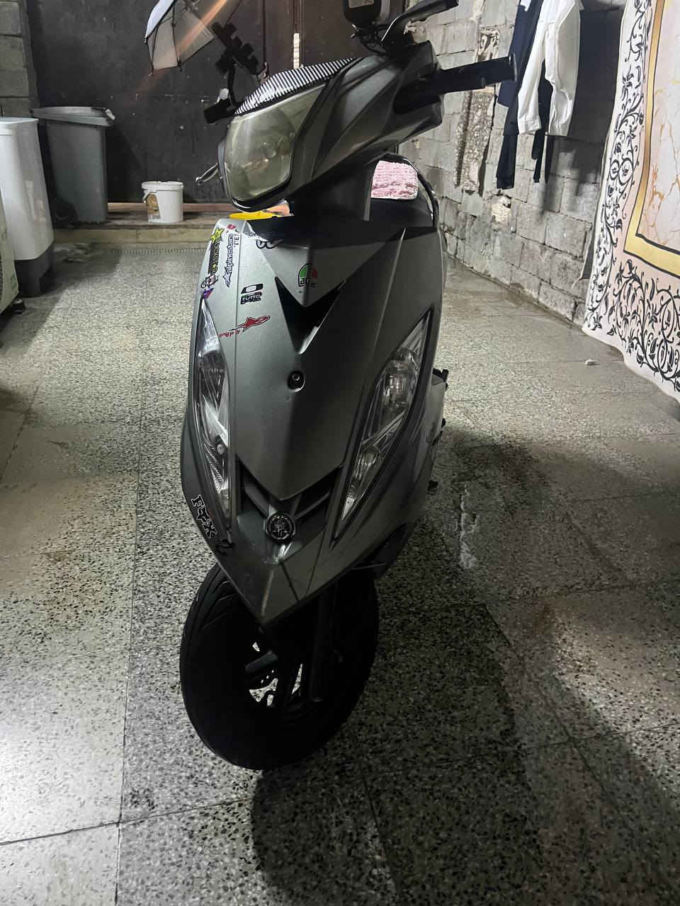 السلام عليكم من رخصه الادمن جي تي ار للبيع مامفتوح بيها برغي علا وضع للبلاد الدراجه خير من الله شلعه شك الكاع معدلها يخبل دهن امزويل بانزين محسن خير من الله مكينتها متسمعلها صوت جيب وياك الف فيتر سعر 850 وبيها مجال *********** مكاني بغداد الغاليه🤍
