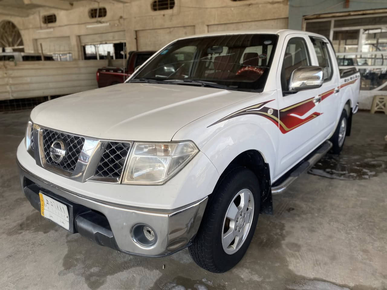 سلام عليكم 
البيع نيفاره موديل 2013
رقم بغداد 
صدر جديد 
كير اتماتيك 
تبريد شغال 
محرك جديد مجفت 
عنوان صويره معرض واسط 
رقم موبايل ***********
بيه صبغ بل بدي
سعر 120بيه مجال
