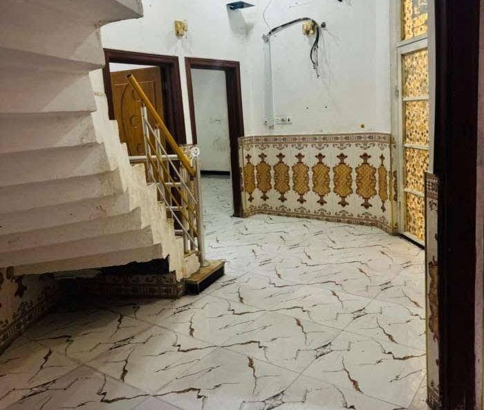 يتوفر بيت الليجار  البيت جديد
العنوان حمدان قرب جامع رسول 
يتكون من غرفتين وصالة وديوانية وستقبال 
المساحة 110
 سعر اليجار 500 
مطلوب عايلة زغيرة
ستفسار ***********
ابو عباس الحك قبل لا يتئجر
