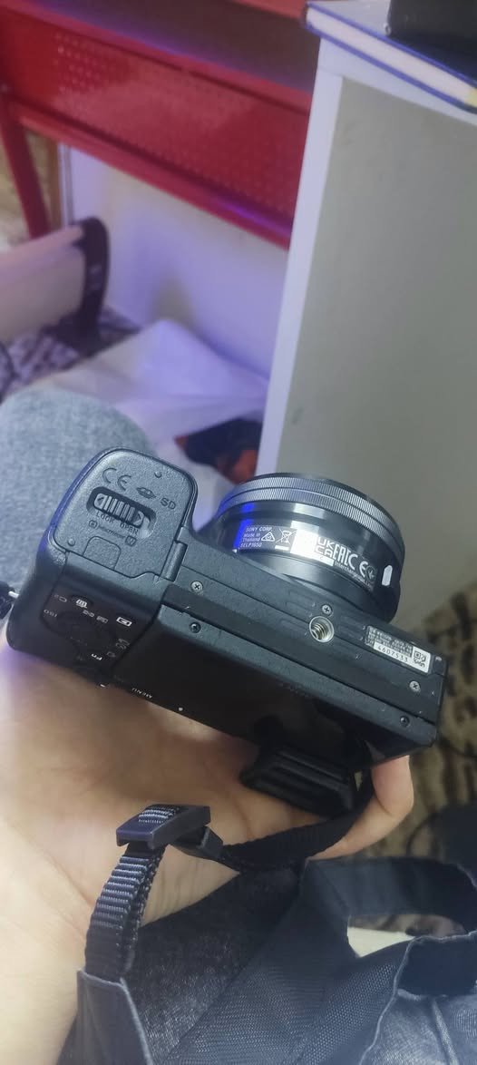 سۆنی a6400
لێنزی 16-50 
شەتەر  6k  
وەک لۆک وایە شوختی نیە  زۆر کەم ئیشی کردووە 
2 پاتری  و شەحنکەرەوەی بیلادی لەگەڵە  

نرخی ٦٢٠ دۆلارە


**إذا كنت صاحب هذا الإعلان وتريد حذفه لأي سبب، رجاءا أرسل رسالة إلى الدعم الفني**