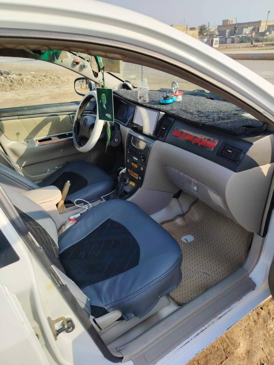 السلام عليكم جيلي موبل للبيع موديل 2012 مكفوله من كلشي كير ومحرك شرط تخم تاير حداديه جديده دوشمه جديده السعر 65 وبيه مجال رقم موبايل ***********
