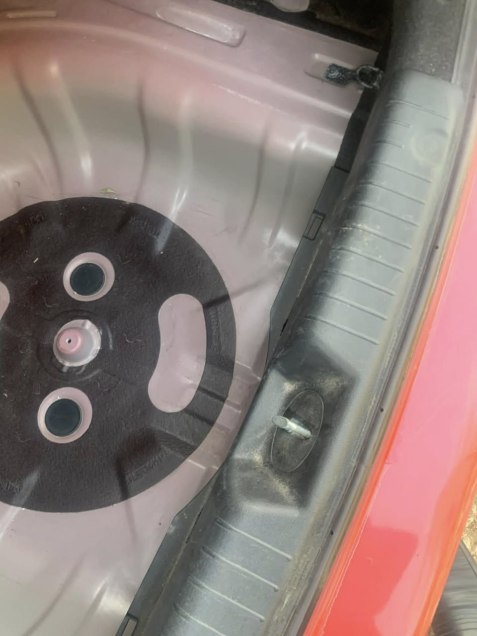 ئەڤانتی 2008
مەکینە بچووک دەکشن بەرز
ناوزەرد
سەیارەکە زۆر پاکە مەسرفی نیە ٢٥٠ 
لە کەلارە سەیارەکە
٤ تایە و ویل ی لۆکی لەسەرە
ئەگەر موشتەریت تەلەفون بکە
موشتەری نیت سەرمان مەیەشێنە
سعری*45 گەڵایە
***********
