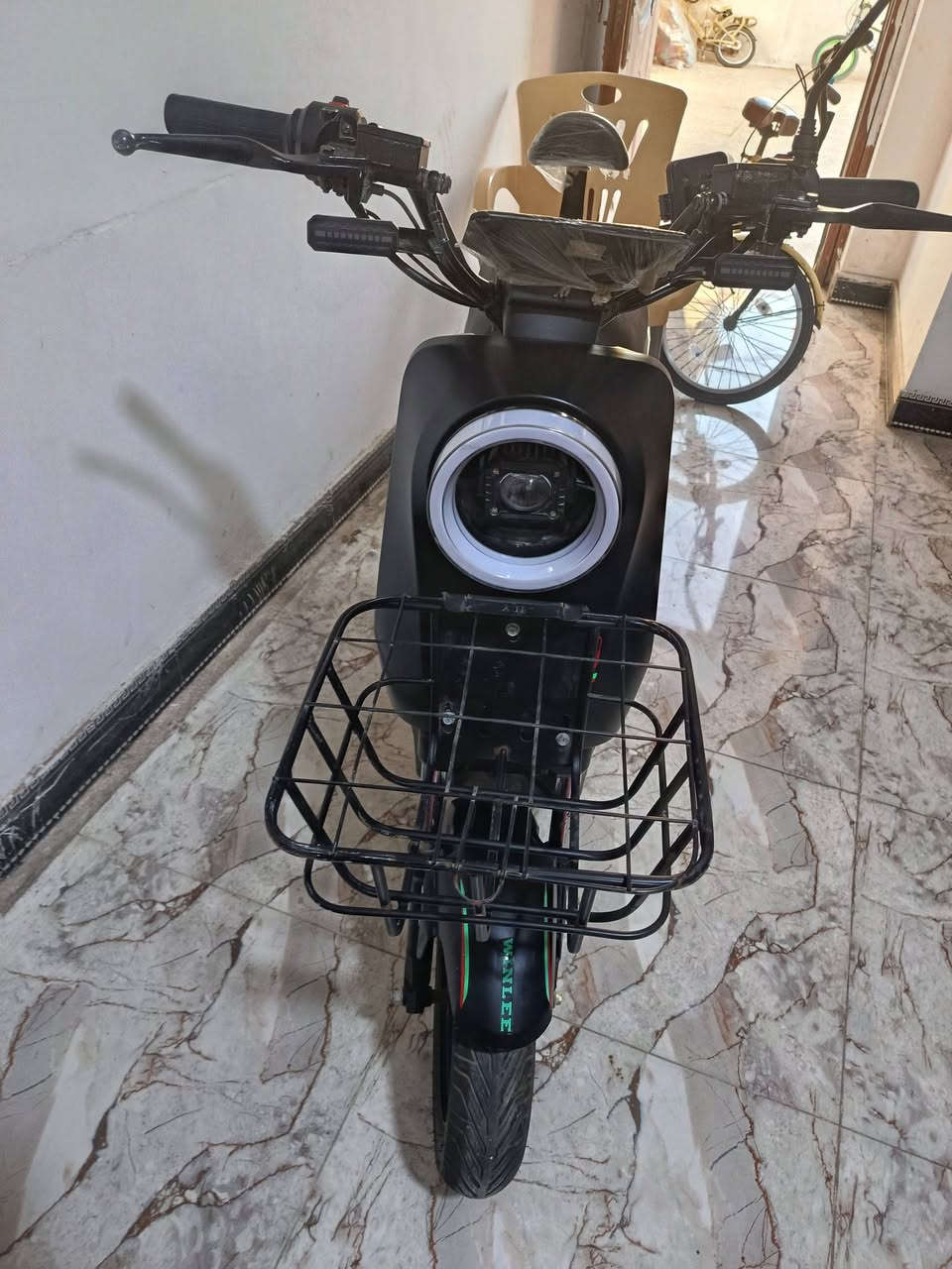 دراجة شحن نظيفة جدا  حديثة مستخدمة شهرين فقط  ناقصها باتري فقط  السعر 300 وبيها مجال .
تفاصيل اكثر وللتواصل على هذا الرقم بي واتس اب
***********
