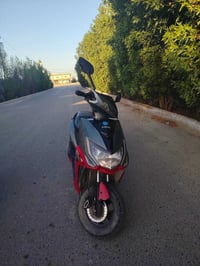 للبيع  دراجه شحن سكنز  بطاريات مبدلات  حساس واكف  دكمة كير مكسورة  وال...