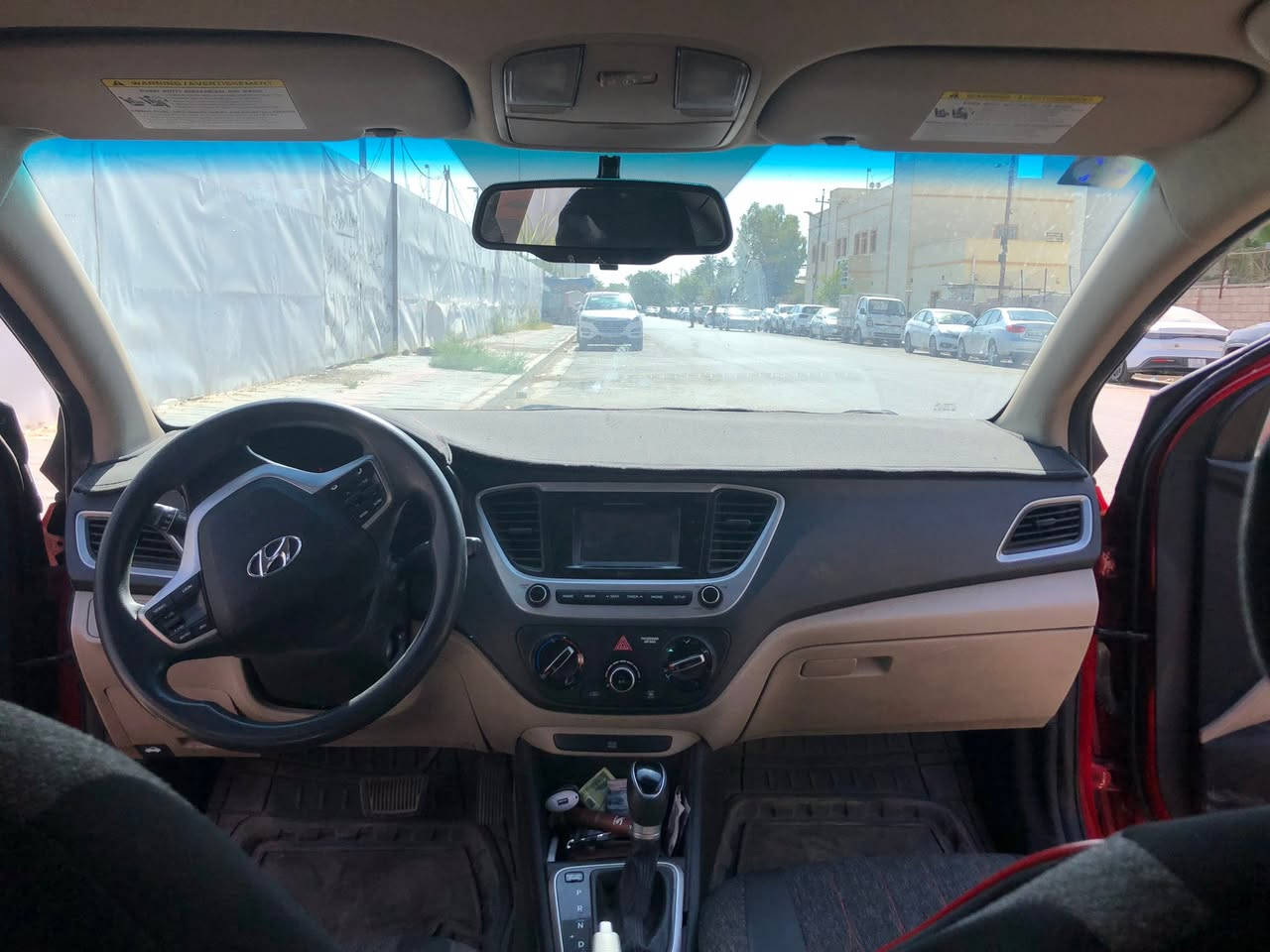بسم الله الرحمن الرحيم
السلام عليكم 

هيونداي اكسنت 2019

وارد امريكي حادثهة جاملغ وبنيد

كلشي موضح بالسونر.

السيارة كير مكينة تبريد خير من الله 

تخم تاير حدادية 100% عليهة ادامة كاملة

استعمالهة قليل ماشية 75 ميل

رقم بغداد باسمي تحويل مباشر
 السعر 96$
للتواصل ***********

