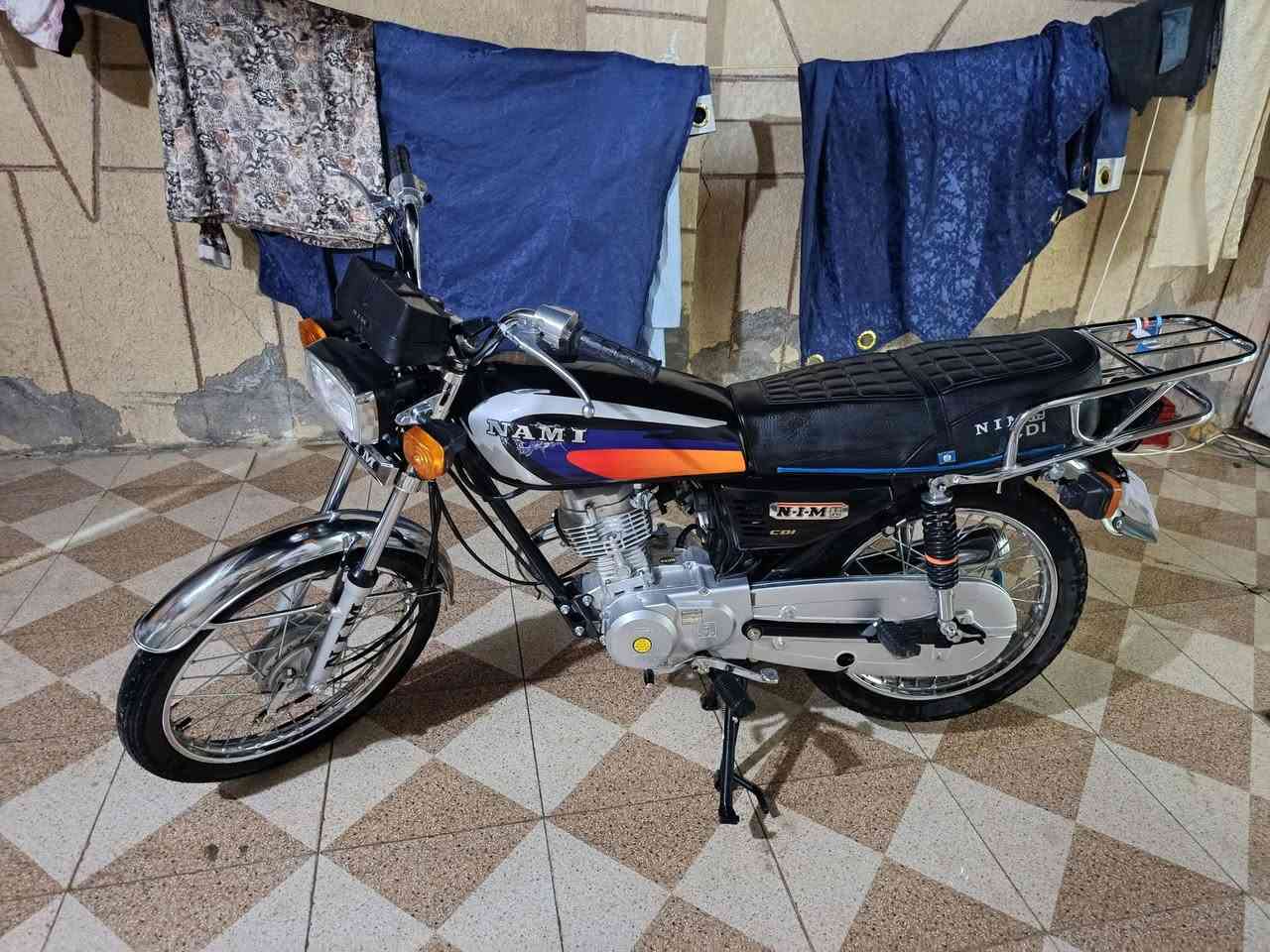 السلام عليكم  نامه موديل  27 صارله شهرين من طالعه من الوكيل ماناقصه شي شخط مابيه اوراق سكنر السعر 660ومجاله  بسيط كلش يعني حق الجيه العنوان حله قرب كراج الموحد الهاتف  ‏‪***********‬‏
