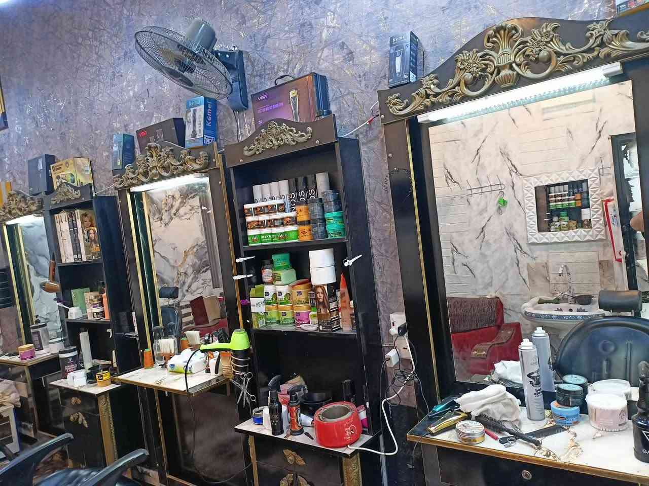 3مرايات و2فاترينات  ملكي سعر مناسب للشراي *********** عنوان واسط
