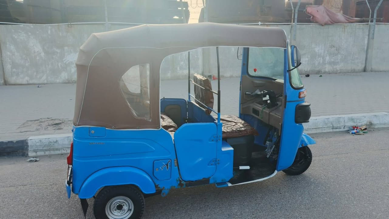 سلام عليكم تكتك 2022 مجفتة تجفيت شركة جاهزة وما نقصهة شي رقم نكليزي وسنوية السعر 8ملاين وبيعة مجال بصيط رقم الهاتف *********** خوان انة مكلف بل نشر وذكرت رقم راعيهة للستفسار المكان بصرة حيانية اوال لاين شارع القائد
