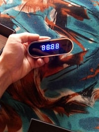 كاميرا مخفية • ساعة منضديه