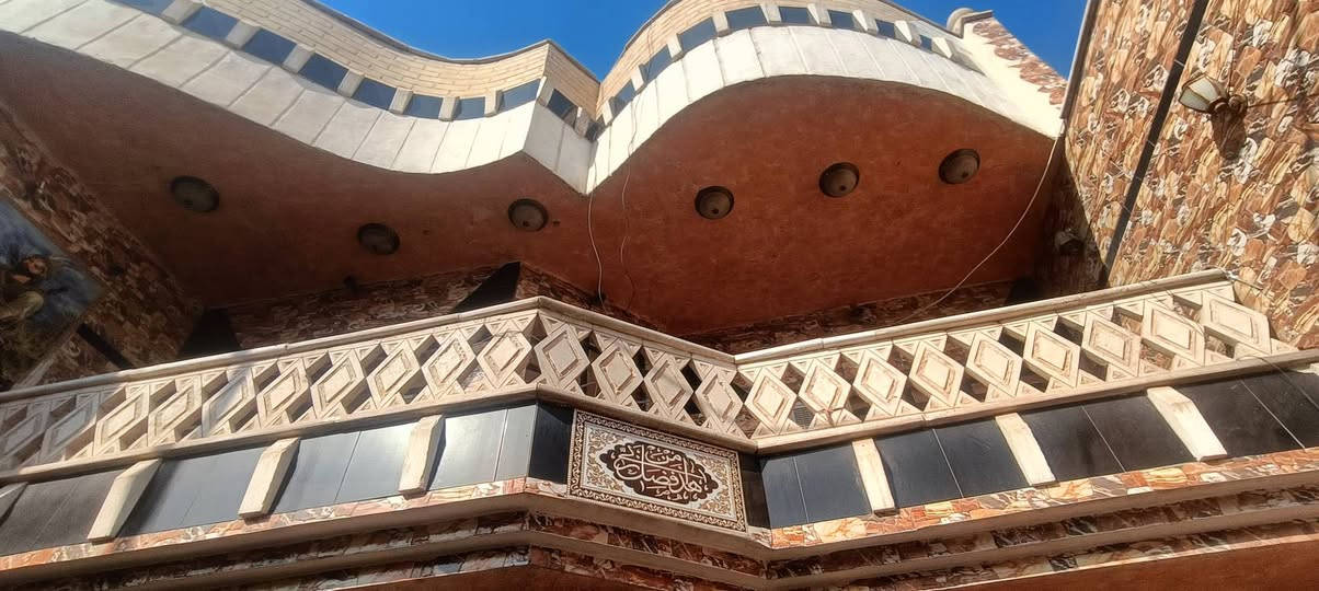 اعيد النشر بسبب الوعود الكاذبةة
#بيت_160_مسلح_طابقين_للبيع #قطاع_12
#يحتوي_ع_غرف #عدد_4 
#استقبال  #مطبخ_بارد_وحار
#حوش_كبير_و3_حمامات
 #مطل_ع_اربع_شوارع_فرعية
#قرب_مدرسة_النزاهة 
#قرب_شارع_60
#السعر_210_وبيهة_مجال_للشراي
#المراجعة_مع_صاحب_الدار_***********
