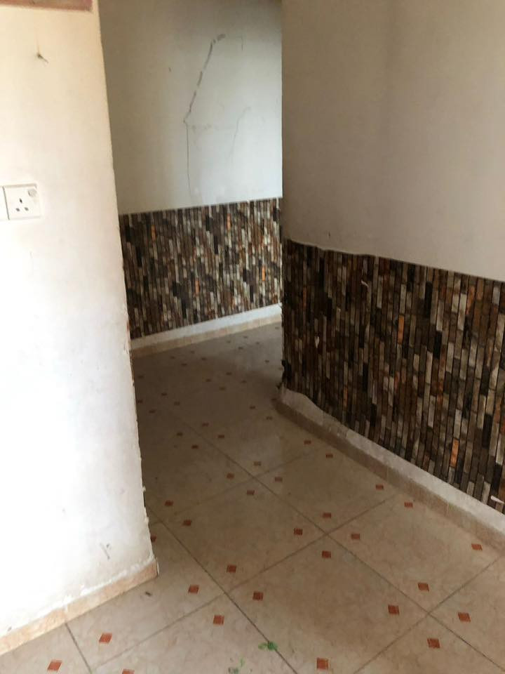 شقة للايجار طابق ارضي
المساحة : 100 م
الموقع : حي الاسرة الفرع المقابل مصرف الدم 
للاستفسار الاتصال على الرقم : ***********
