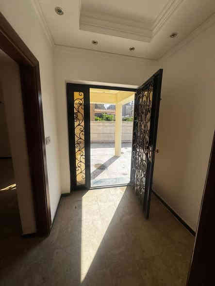 دار للأيجار مساحة 300 متر  .
📍الـعـنـوان : - عرصات الهندية قرب قرية دجلة  

يحتوي على 4 غرفة نوم صالة كبيرة و كراج يتسع 3 سيارات و حديقة  .

◾نقدم لك خدمات عقارية متكاملة  :

▪️نجد لك عقار يلبي كل احتياجاتك .
▪️نأجر عقارك باسرع وقت ممكن .
▪️نقدم لك موقع عقاري متكامل ( إيجارات الكرادة ) .

◾تابع صفحاتنا لتصلك كل عروضنا الجديدة .

✨ اختار الصح .. وخليك ويا #إيجارات_الكرادة ✨ 

◾للطلب و الاستفسار تواصلو معنا عبر الارقام الاتية :

⬅️ *********** يوجد واتس 📞  مهندس اسامة

نـقـدم لـكـم أفـضـل الـعـروض الـمـتـاحـة بـمـنـطـقـة الـكـرادة
