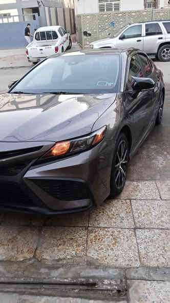 السلام وعليكم
⚫️تويوتا كامري 2022 SE 

⚫️محرك  2.500 / فور ويل

⚫️4 سلندر

⚫️رقم بغداد الجديد  /بأسمي

⚫️صور الحادث مرفق مع المنشور

مكفولة من كير ومحرك 

⚫️ماشية 54 ألف كيلو

⚫️كشن السايق كهربائي

⚫️كشنات جلد

⚫️ثلاث وضعيات للقيادة

SPORT/NORMAL/ECO

⚫️شاشة كار بلي

⚫️تحديد مسار

⚫️منافذ شحن سريع 

⚫️شفتات استيرن 

⚫️إشارات بالمري

⚫️السعر 215 ورقة وبيها مجال

⚫️لمعرفة تفاصيل اكثر تواصل معي على الماسنجر

رقم الهاتف(***********) متوفر على اوتساب مكاني بغداد حي القاهره
