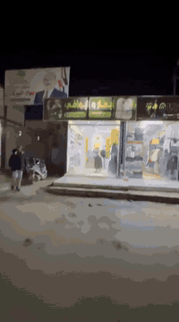 كرفان عدد اثنين للبيع  الطول 5 متر الارتفاع 3متر العرض3متر 07802688510