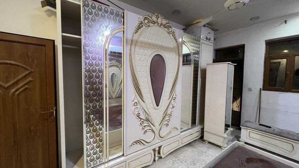 السلام عليكم
غرفه تركيه للبيع
جربايه
وكنتور ٦ ابواب
 للاستفسار والتواصل ***********
مكان بغداد حي الخضراء
