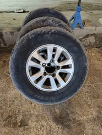 تخم ويل كب +تايرات للبيع  نضيفات كلش  مكاني بغداد هاتف 07736260228