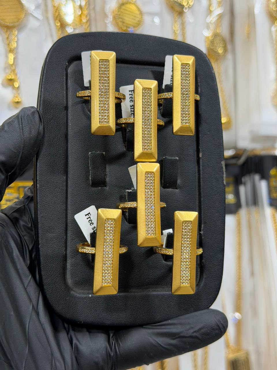 ٣٠ موديل بين محبس وحلقة جديد 
رولاكس واشكال مختلفة ومنوعة 
برازيلي اصلي امانة الله طلاء ثابت والتجربة خير برهان 
القطعه ٥ الف 
قياسات منوعة


**إذا كنت صاحب هذا الإعلان وتريد حذفه لأي سبب، رجاءا أرسل رسالة إلى الدعم الفني**