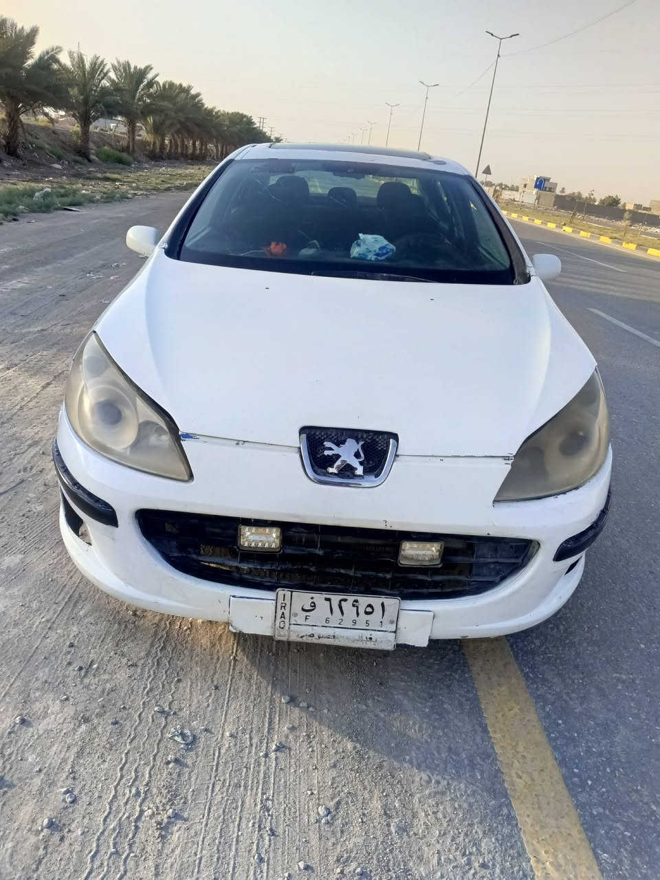 اخون بيجو فرنسي مكينه وكير ياباني ابو جف سياره جاهزه شرط قطره خياس ماكو  كشر نضيف حيل  شرط ترايك 200 تخم تاير جديد باتري جديد غرفته نضيفه شاشه كامره دواره حساسات خلفيه  مدور ثاني يوم مكينه بيه خيط بخار وحداديه تعبانه //*********** مكاني بابل  مروس بتكسي هم ترهم
