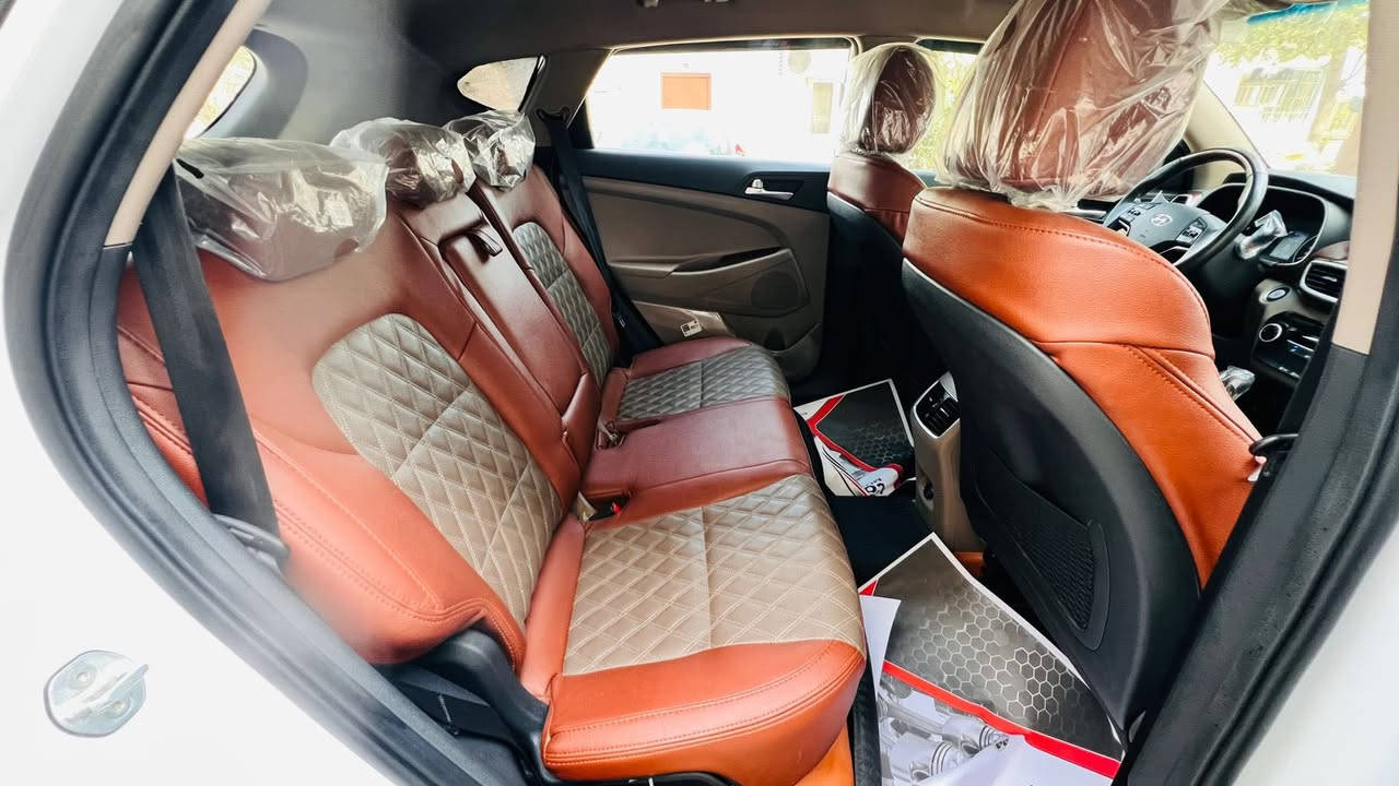 السلام عليك توسان خليجي موديل 20 للبيع او مراوس حسب القناعة سيارة حلو وجاهزه مواصفاته معروفة كشنات كهربائه عدد 2حساس خلفي امامي كامرة دوارة تخم تاير سيارة سياره بصمة وترحيب حلوة وابيع كل نقص حشاكم من النقص رقم بغداد محرك 2000 ملاحظة السيارة بيه تكشير بل صندوق موضح بل صور تحويل مباشر للمشتري الساره 200ورقك بيه مجال قليل حگ الجية مكان المشتل  
للاستفسار *********** حجي وسام
