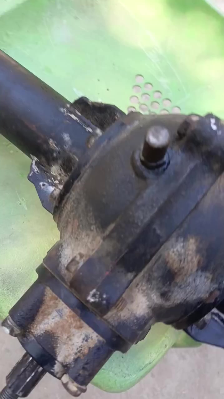 سلام عليكم .
متاح أگسن MTR 
مديل 18
السعر 50 قفل 
شرط فول انطيك ضمان بيه على الفحص .
مكاني ابصخير .
اتصل. ***********
