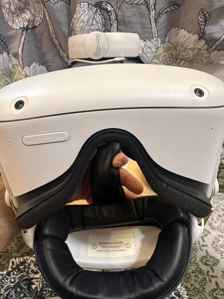 السلام عليكم
نظارة واقع افتراضي meta Quest2 رام 128 بيها ألعاب خير من الله نظيفة ما مستخدمه هواي غراضها الاصليه موجودات مكفوله من التصليح والعطل وياها ستراب اضافي ويها جنطه وكفراات اصليه وياها كيبل 5 متر 
السعر 250 قفل ويوجد خدمه توصيل لكل المحافظات

‭0776 573 6937‬
