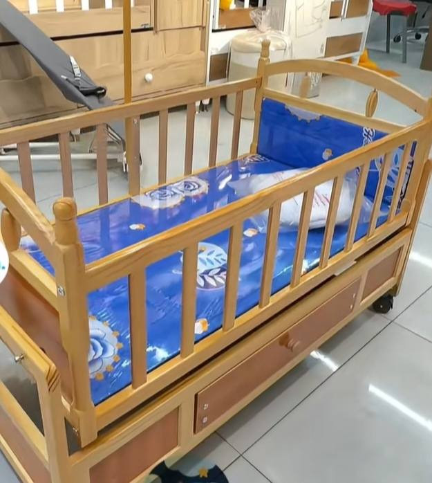 للبيع بسعر مناسب


**إذا كنت صاحب هذا الإعلان وتريد حذفه لأي سبب، رجاءا أرسل رسالة إلى الدعم الفني**