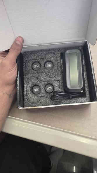 سلام عليكم
قياس ضغط الاطارات 
3 قطع 2 مال سيارة 1مال دراجة 
مال سيارة 20
مال دراجة 15 
شلعة 50 
التواصل *********** توصيل جميع المحافظات
