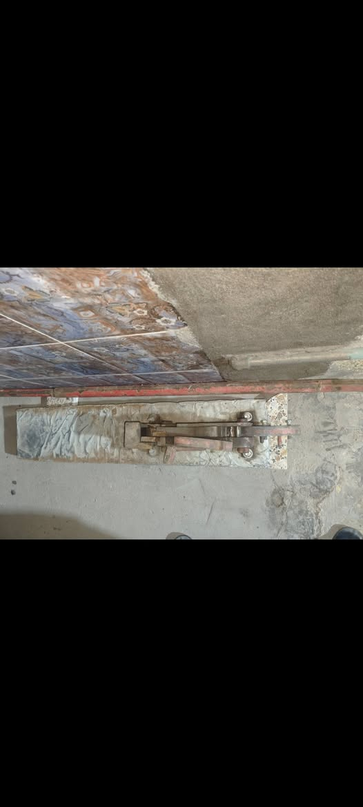 السلام عليكم مقص حديد تركي سكاكين جديده مكان بالشعب سعره 100الف قفل***********
