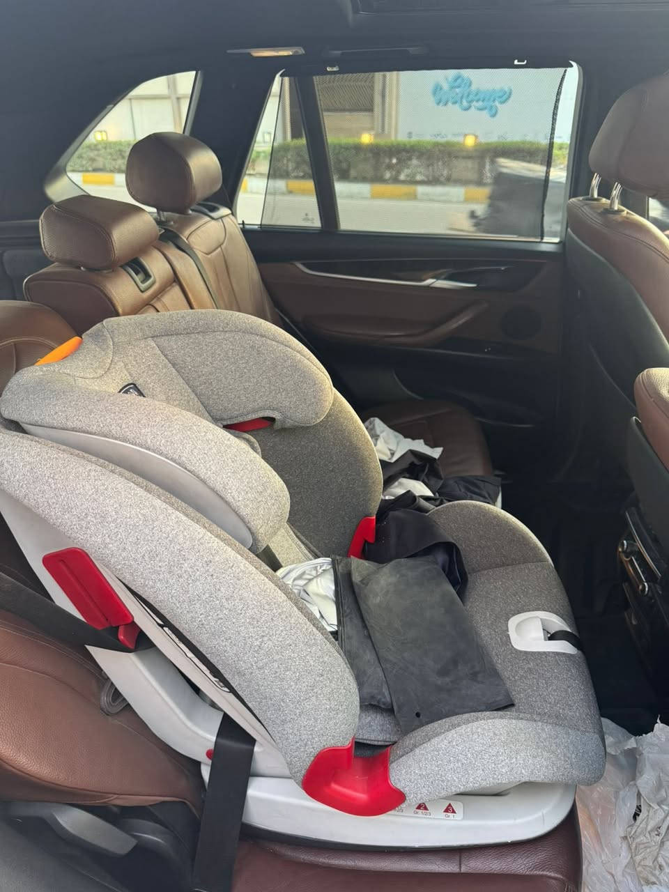 السلام عليكم
سيارة BMW X5 موديل 2016 وكالة العروش.

خالية من أي مشاكل وجميع الصيانة والتصليح في الشركة حصرا.

السيارة بدون صبغ, فقط دعاميات 7 راكب   مفاتيح عدد2بدون ضرر والسيارة مغلفة كلها PPF طافي ظمان 10 سنوات.

رقم أربيل الحديث وجاهزة للتحويل بأسم المشتري.

مكان السيارة في بغداد \ العرصات 

السعر: 27,000 دولار

رقم التواصل: ***********
#ملاحظة
اخوان اني مكلف بالنشر .
مع تحياتي للجميع
