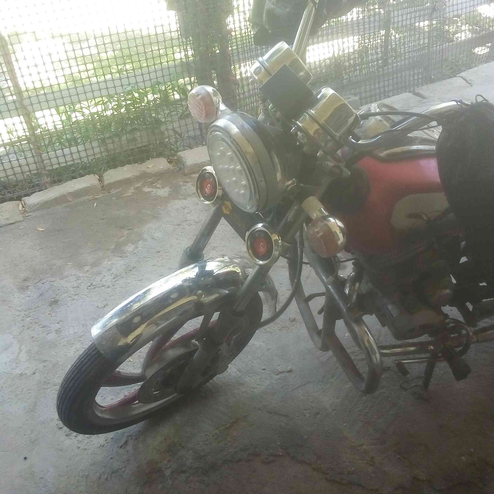 هويشا 2013اوراق اصولي كمرك مدفوع شغاله كهربائيات كامله
سعرها 400وبيه مجال
مكاني كربلاء سياحي طويريج 
***********
***********
