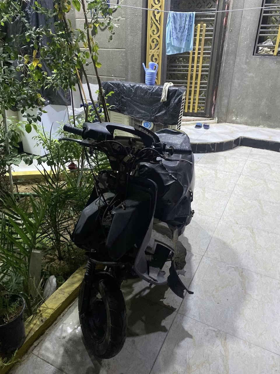 دراجه فراشه  فحل للبيع  مدعومه من كدام عوزها دبل وكفرات ترجع جديده كلشي بيها بلادي وكهرباءيات شغاله السعر 175 محرك ناعم كلش  تخم تايرات جديد دبلات  بلاديات وياله بلاديات اي استفسار عله الرقم ***********
