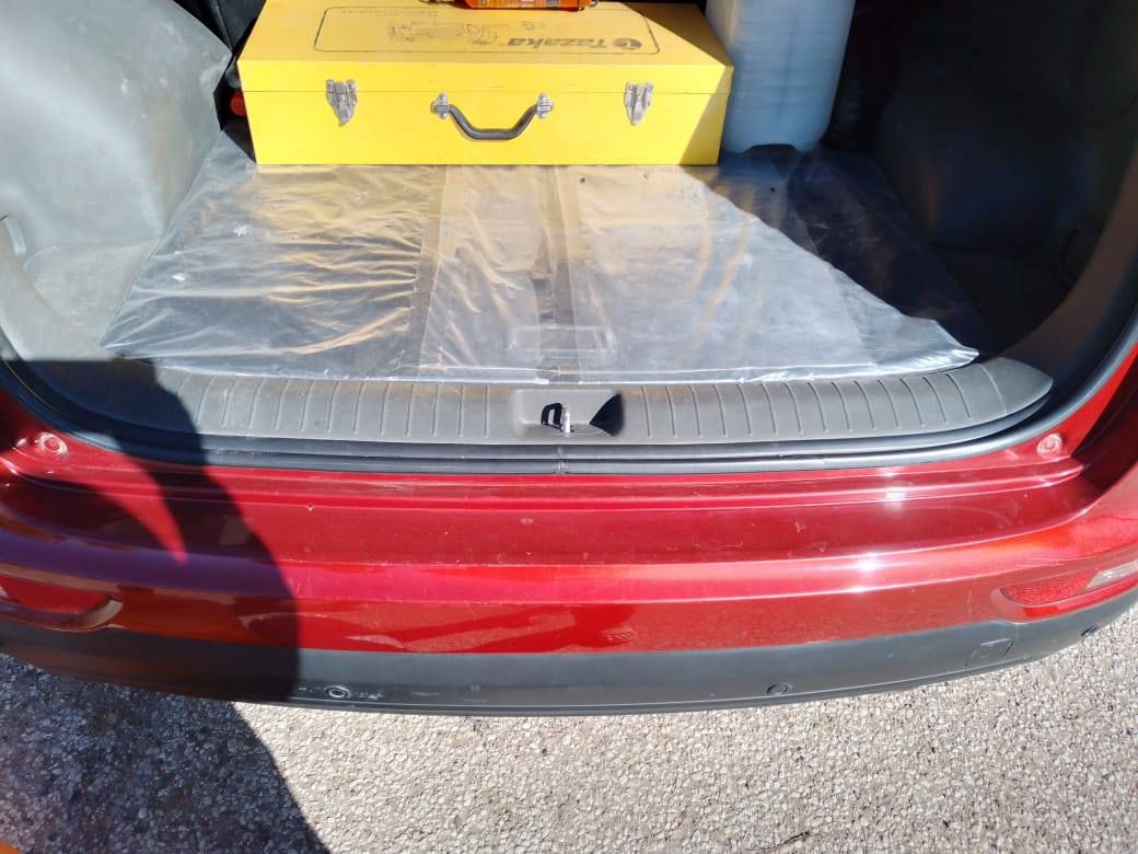 سبورتج موديل 2017 شاشة كامرة دوراة حساسات خلفية
لون خمري لماع سيارة نظيفة جداً ومال بيت علي ايدي 
كلشي بيه بلادي 
بيه شوية تلحيظات بالدعامية الأمامية
وبعد بيه مواصفات  مثل انظمة قيادة 3
مثل تحديد مسار وتنبيهات وغيرها +
*********** مكلف بل نشر سعرها 165
