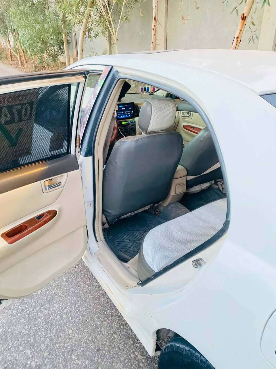 وينه الي يدور نضيف

سلام عليكم سياره مديل 11 BYD f3
رقم قادسيه مشروع وطن 
مكينه مسيبوشي ياباني بلادي
سياره خير من الله كير مكينه كفاله 
تخم تاير 
حداديه  جديده
كهربائيات كلها شغاله 
تدفئه شغاله تبريد نقص كمبريسر
سياره بيها باردات مصلحه ومضبوغه حزام 
مكفولة من الضربه القويه وشواصي كفاله 
دواخل دوشمه شاشه جديده 
سياره شرط مداور
راعيها جاري ويريد مداور

عنواني نجف مقابل قرية الغدير شارع الصب 
سعر 45وبيها مجال شراي خابر ودلل
***********
