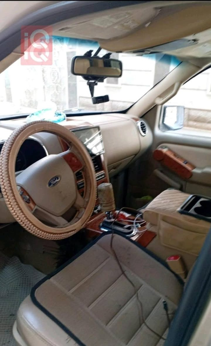 السلام عليكم
فورد اكسبلورر 2007 للبيع 
وارد خليجي رقم سليمانية 
محرك 3.5 
6 سلندر 
السيارة كلين تايتل 
المواصفات
1-كامرة خلفية 
2-تدفئت مقاعد 
3-تبريد المقاعد
4-مثبت سرعة 
5-مراية جانبية كهربائية 
6-شاشة 
7-تشغيل عن بعد
السنوية لل2031
تحويل مباشر
السيارة نضيفة ما بيها شي 
السعر125 ورقة
للاستفسار الاتصال ***********
