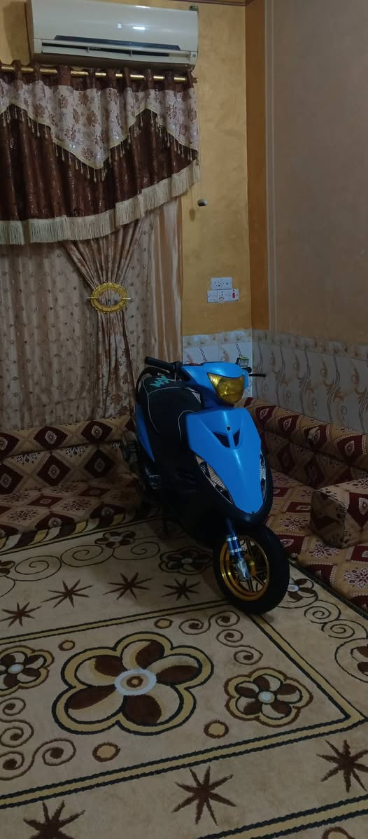 السلام عليكم دراجه ماكسس عدلهه للبيعع دراجهه مزودهه دبلاتت رياضيي وصالنصه رياضيي ويالهه رياضيهه وسلفف رياضيي ولشاصيي تونيي صابغهه صبغ عامم دراجه عوزهه بسس ضبط كهرباأياتت 500وبيهه مجالل قليلل ***********
