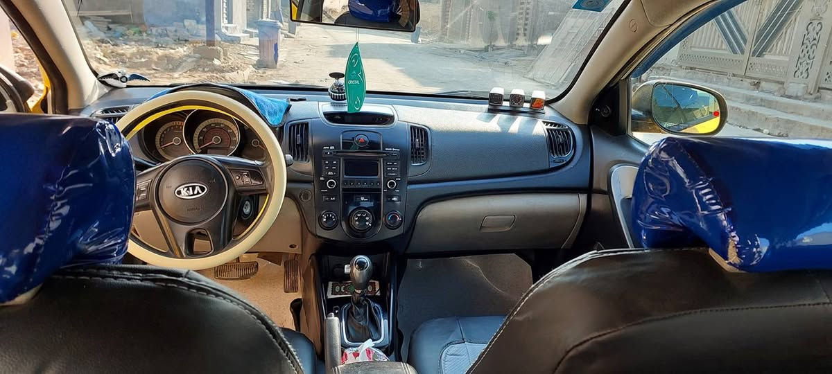 السلام عليكم سياره فورتي وارد امريكي موديل 11 الحادث جاملغ امامي مصفره هيئه وغرامه العنوان بغداد العبيدي حي الرئاسة السعر 92 وبيه مجال الرقم ***********
