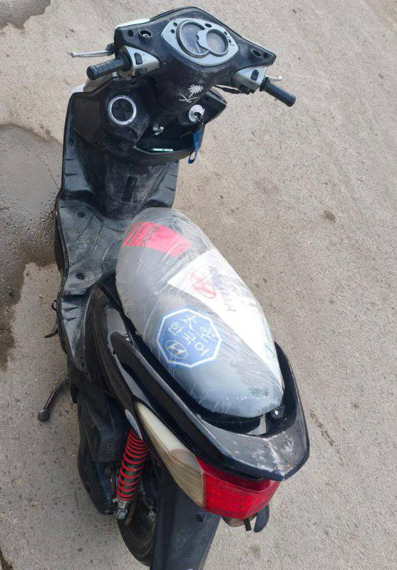 دراجه سكنس للبيع دراجه مال بيت 
سعره450وبي مجال للشراي عنواني بغداد جسر ديالى قديم تفاصيل اكثر خاص او تصال عل رقم***********
