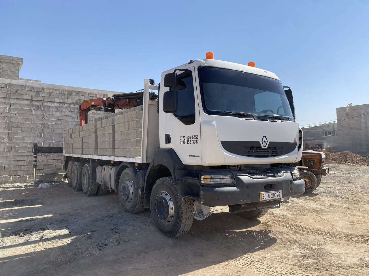 رينو للبيع       موديل ٢٠٠٧ رقم دياله لسنويه (خمسه  دنكير)     كرين(بافينكر ريمونت ) مكينه ببم نوزل (مكان سليمانيه)      رقم تلفون ***********
