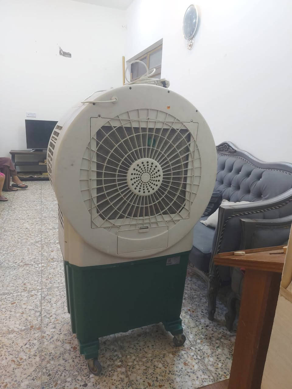 كن فيرة جديدة مستعمل شي قليل للبيع السعر 125 ألف بغداد الدورة الاتصال على الرقم ***********
