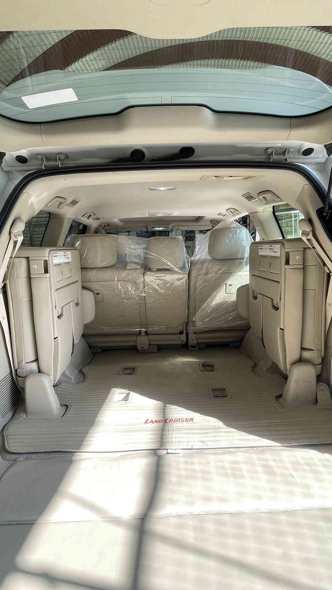 لاندكروزر GX.R ٢٠١٩
٦ سلندر
عداد المسافة ٦٦ الف km بدون تنزيل وهاي الشغلات    
وكالة ساز اصل 
صندوق كهرباء 
كشنات كهرباء ٣ دگم
حساسات أمامي خلفي
شاشات خلفية 
وباقي المواصفات المعروفه
رقم بغداد بإسمي 
السيارة جديدة بكل معنى الكلمة وكفالة عامه من كلشي 
كل شي بيها ع وضع الشركة 
السعر ٥٨٠
مكاني محافظة ميسان 
***********
