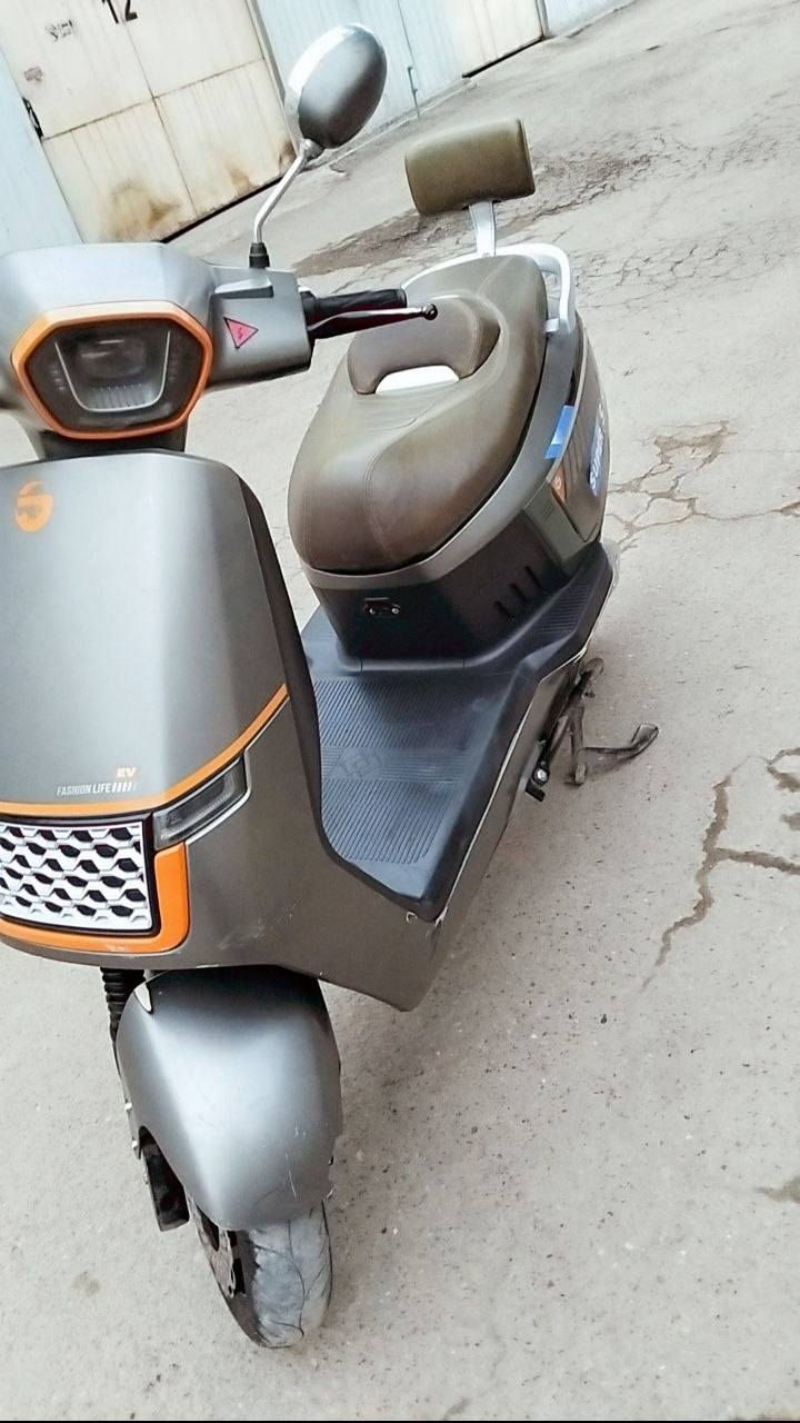 سلام عليكم دراجه شحن ٦ باتري للبيع السعر ٥٥٠
الدراجه نضيفه نفس ما موضح بلصوره 
للاستفسار *********** واتساب ورصيد متوفر
