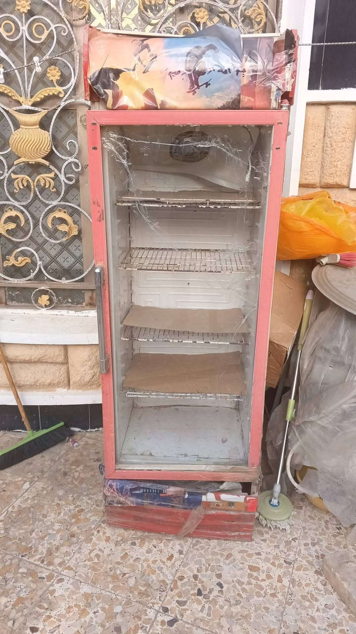 السلام عليكم برادات للبيع واحد ايكور والكبير كولا   مكاني كربلاء طويريج رقمي ‏‪***********‬‏
