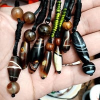 قلائد جزع طبيعي ٧ قطع سعر المجموعة ٥٠ ألف دينار مع التوصيل....يوجد بيع...