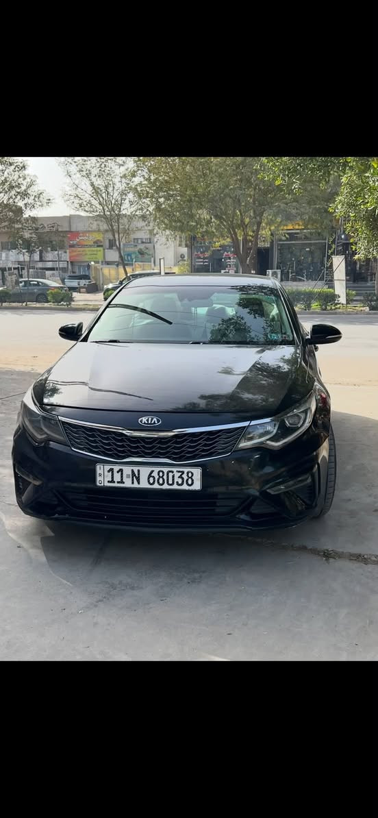 كيا أوبتما موديل 2019  LX / S رقم بغداد الجديد 
  السيارة باسمي شرط التحويل 

مكينة 2400 
السيارة مواصفاتها معروفة وخير من الله 

•حساسات قيادة 
•ترحيب بالمري 
•باتري جديد
 •فيت بم جديد
•رادار جانبي
•حساسات خلفية
•تحديد مسار
•بريك ذاتي عند الاقتراب
•فول تحكم ستيرن
•شاشه كبيرة نظام خرائط
•كار بلي
•شاشة اعطال
•اشاير بالمري
•حساس اطارات
•انظمة قيادة ( ايكو • سبورت • عادي )
•كامرة خلفية دوارة 
•مثبت سرعة 
•مانع انزلاق

السيارة حادثها اسفل الصور مو قوي ولا ضرر قوي 
قطع الحادث
اكو سونار للسيارة مع الصور بالاسفل👇

♦️السعر (    127) وبيها مجال 

للاستفسار الاتصال على الرقم ***********
📍الموقع:- بغداد ، حي الاعلام
