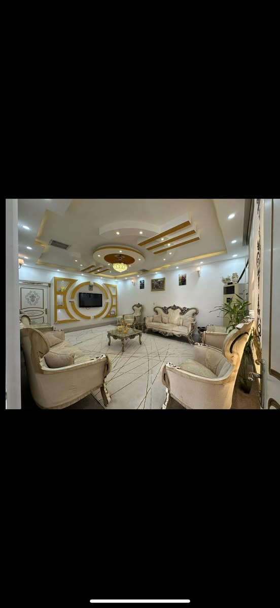 دار مضمون للبيع طابقين كامل  240 متر 

#فوك 4غرف نوم + هول +صحيات
#جوا 2 غرف نوم + مطبخين + استقبال + هول 5*10
الدار سقوف مغربي وثانوي

كركوك أسكان موقعه جدا حلو فول خدمات

سعر 125 وبي مجال

للأستفسار *********** أو *********** أو زيارة المكتب آرو
