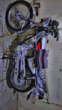 اربعه كير موديل 26بعدهي بدهن السحك البارحه طلعتها متوازي كلشي سعر 800ق...